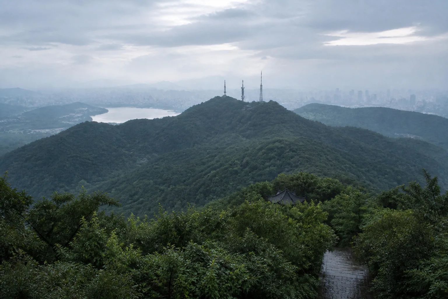环湖诸山:眉眼之间